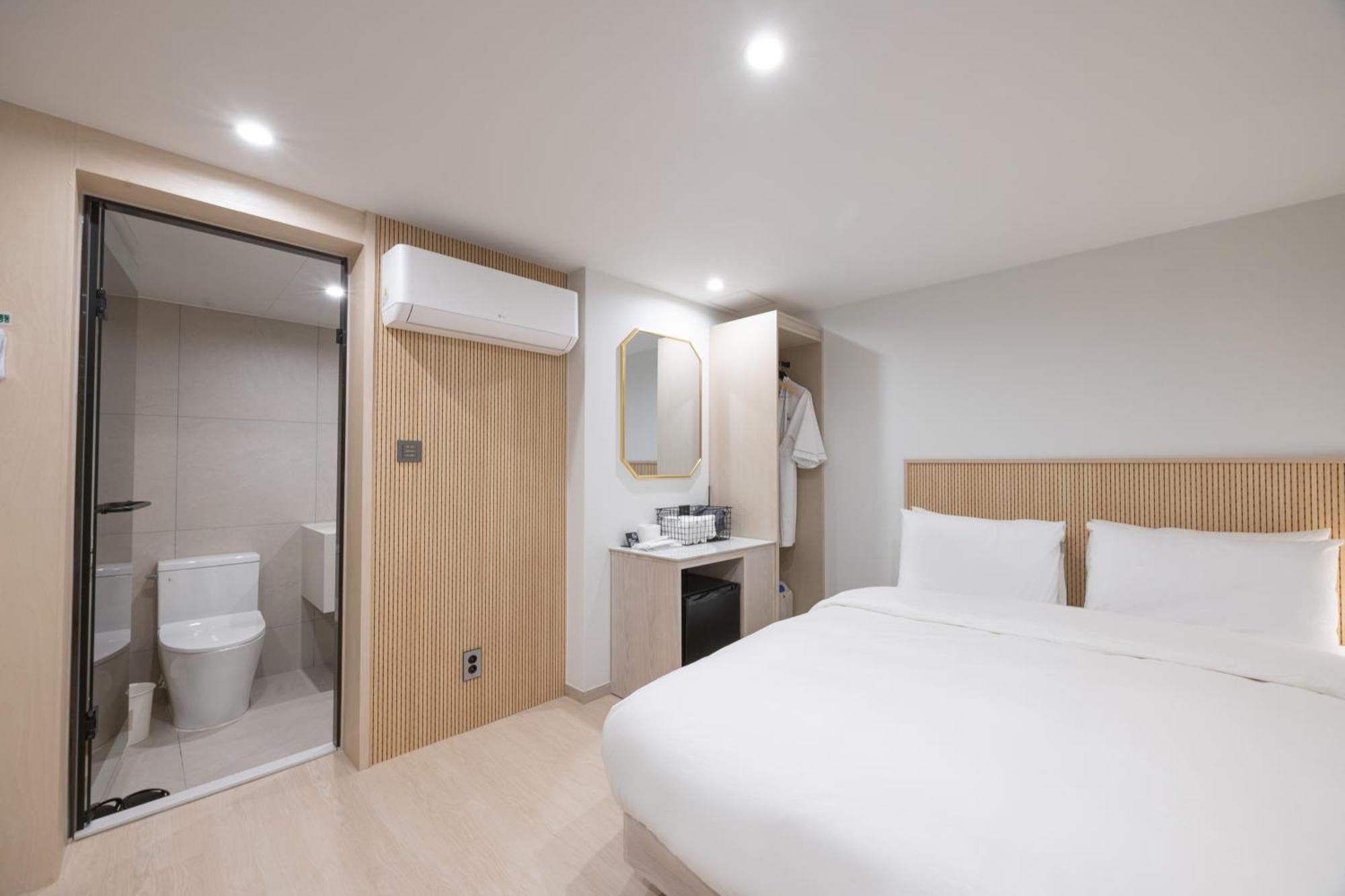 Hotel Bellus Пусан Экстерьер фото
